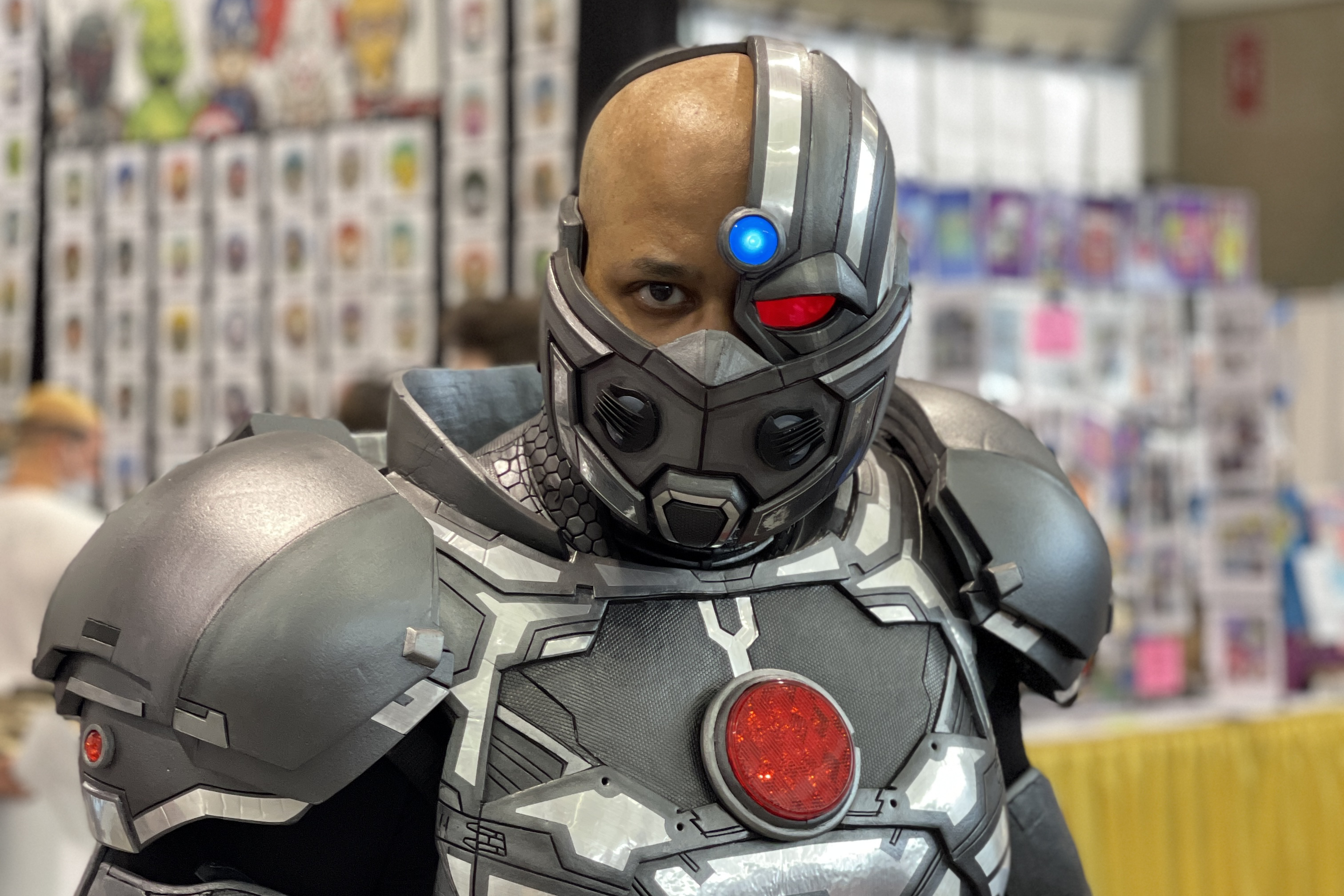 Comic-Con Cosplayers Return For The First Time In 3 Years - Vimarsana News