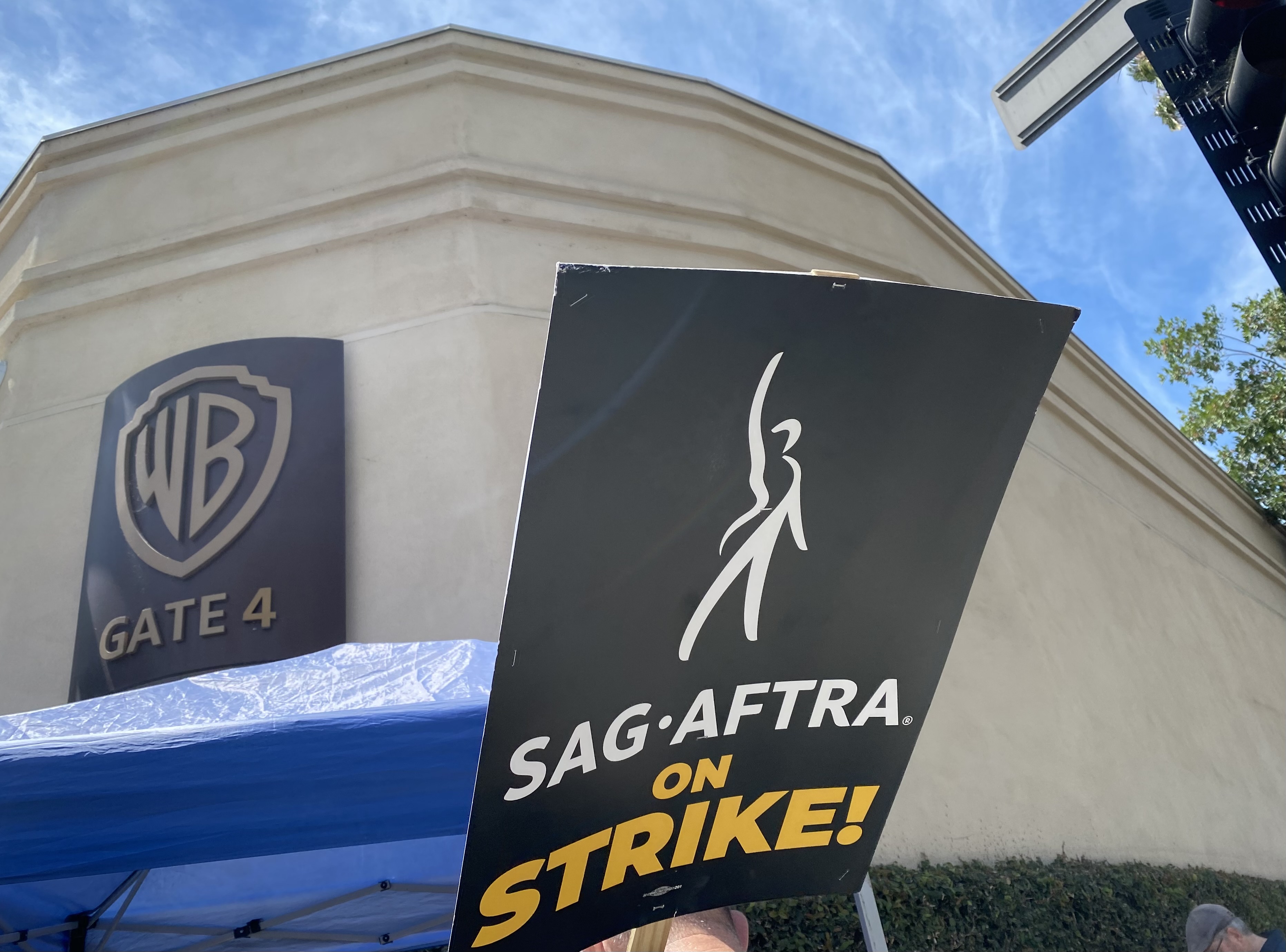 On The Picket Lines, Divided Opinions Among Actors And Writers On Production Waivers - Vimarsana News