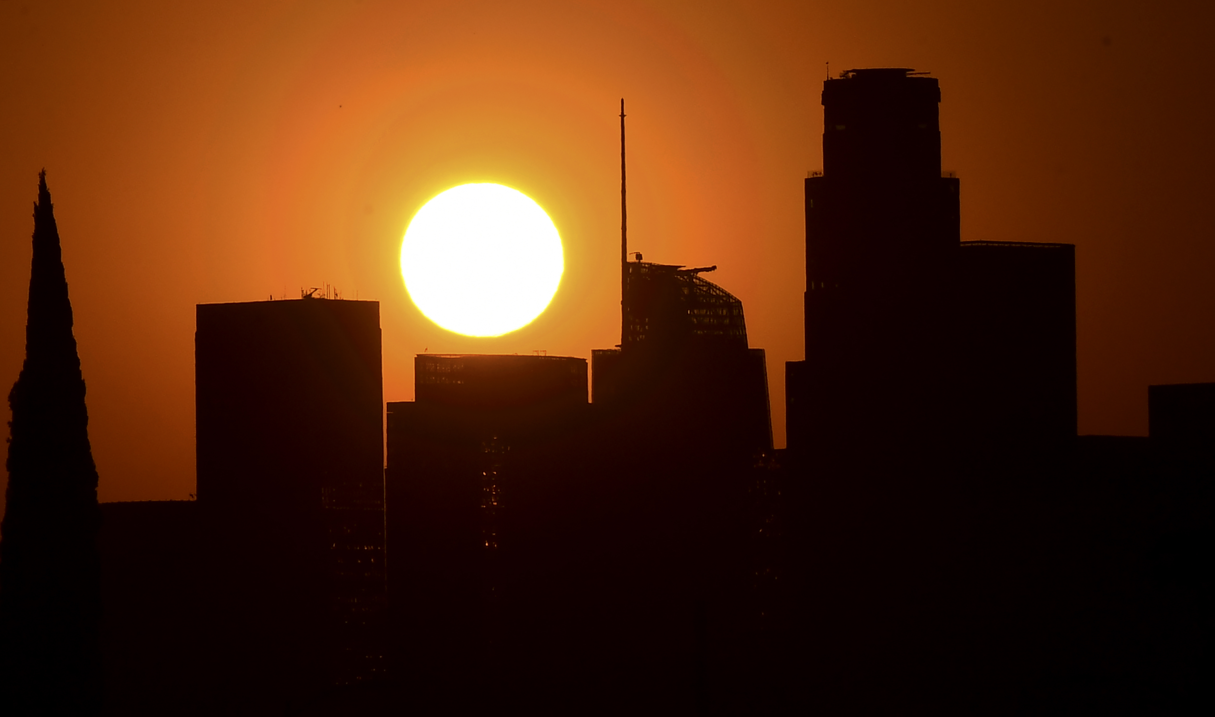 Cool Down! We're Hitting The Hottest Part Of The Year And Many Angelenos Don't Have Sufficient Protection At Home - Vimarsana News